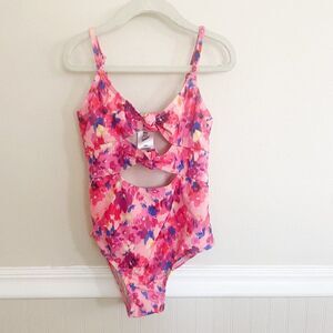 Art Class Girls Cut Out One piece Floral Swimsuit Size Small